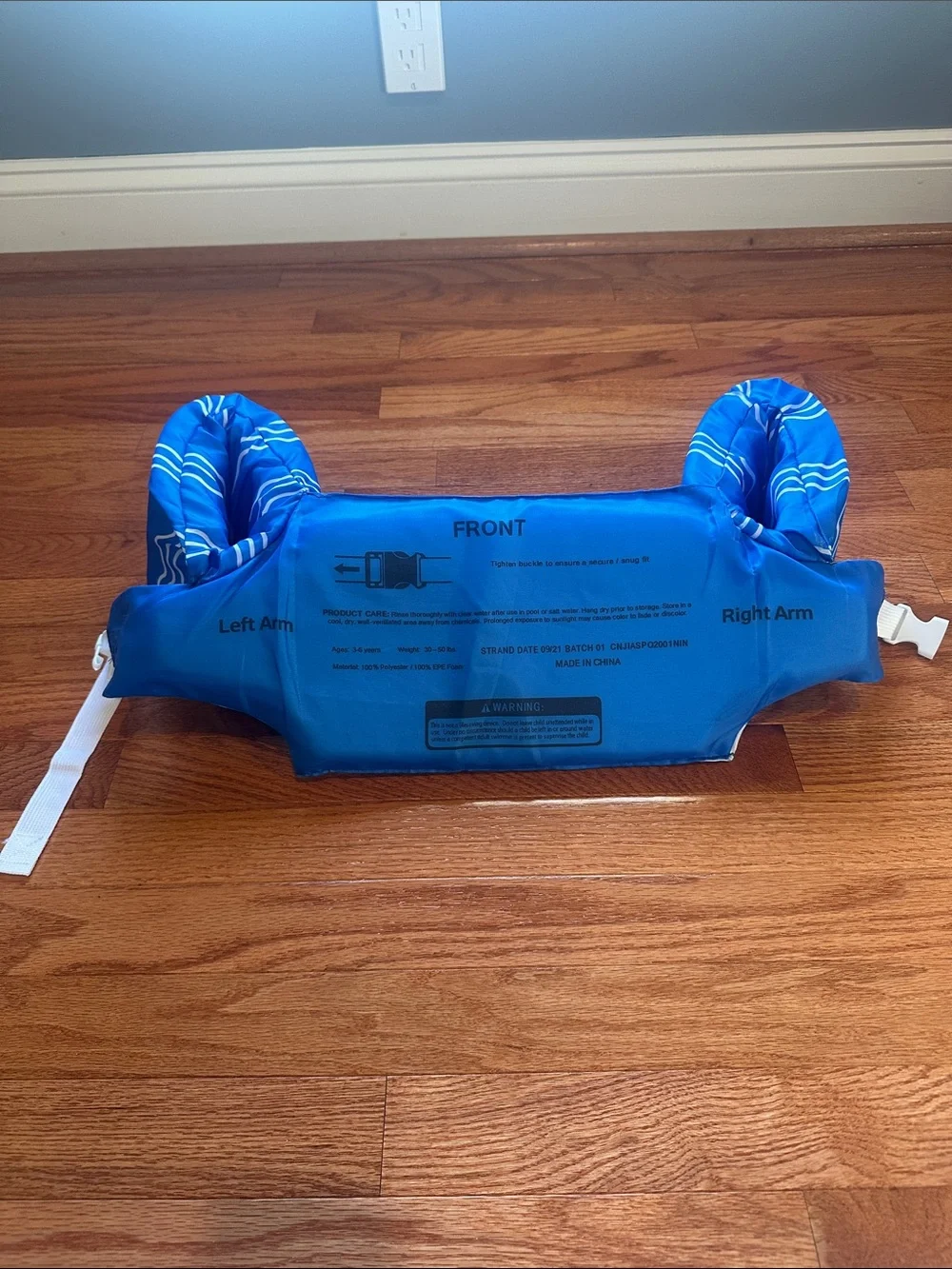 NWOT Swim Floaties / Life vest with arms